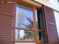 Okna drewniane kolor Sipo ; okiennice 